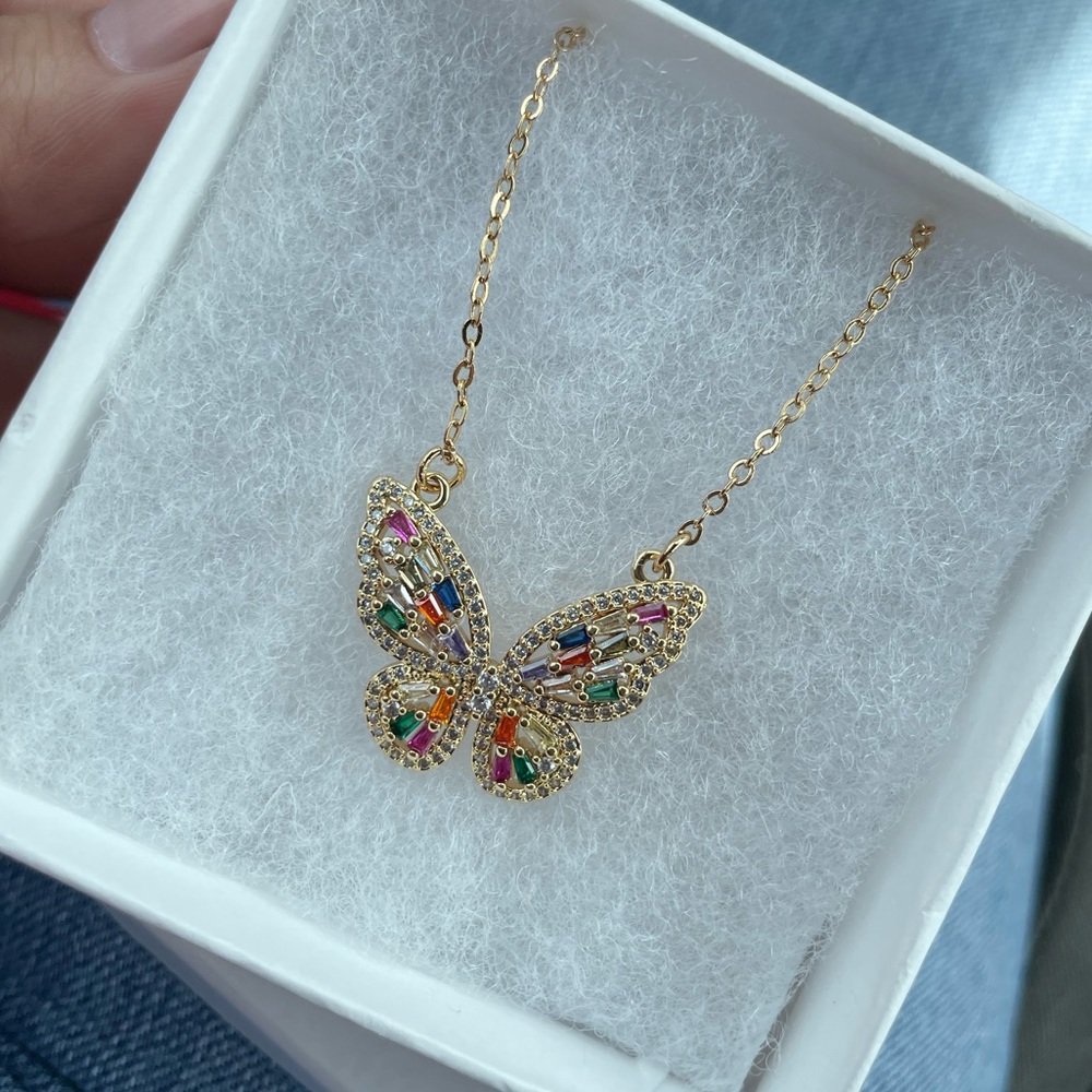 Butterfly necklace - Picture 2 of 2